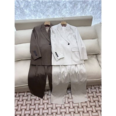 Костюм люкс