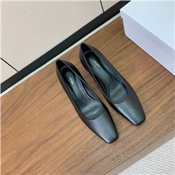 Лаконичные туфли-лодочки  ЗЕ РО*У