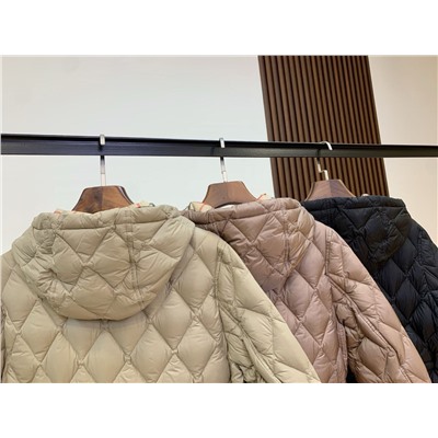 Женский пуховик   Burberr*y