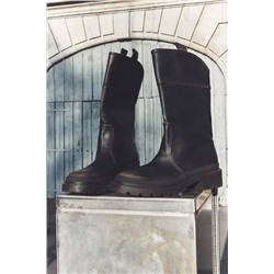 FEW ITEMS LEFT FLAT BOOTS WITH RUBBERISED SOLE