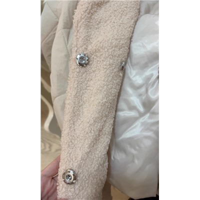 Женское короткое пальто с отворотами