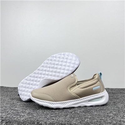 Женские спортивные туфли без шнурков