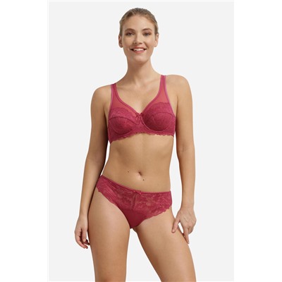 Braga clásica con encaje