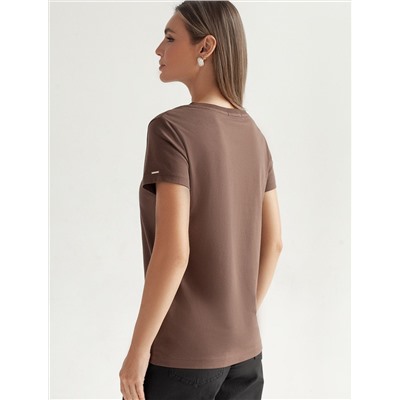 Футболка из премиального хлопка с V-образным вырезом