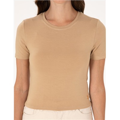 Kum Regular Fit Crop Tişört