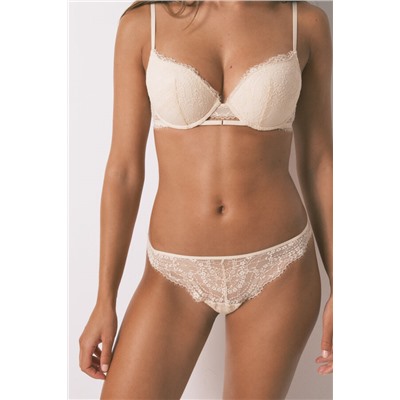 Tanga encaje nude