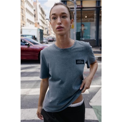 SHORT SLEEVE T-SHIRT WITH LABEL