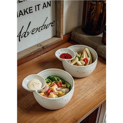 Интересная сервировочная чаша с соусником