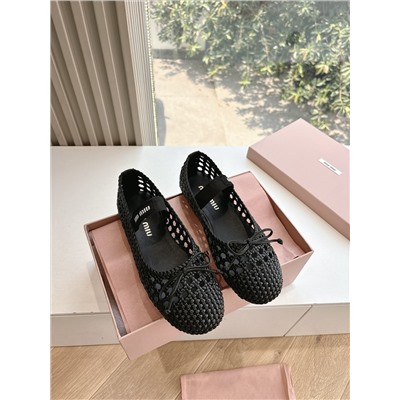 верхняя версия Miu Miu полые тканые туфли Miu Miu женские атласные балетки с бантом, украшенные бантом, эксклюзивная высокая версия Miu Mi*2025, весна с плоским низом, разработка Zp,