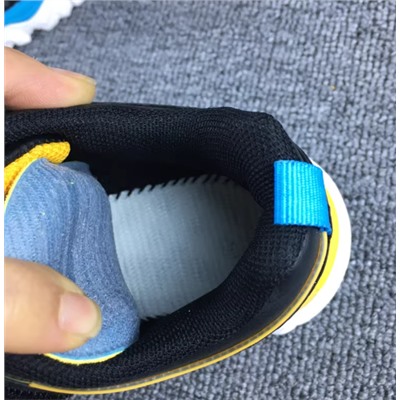 Кроссовки для мальчиков и девочек