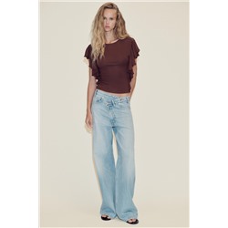 T-SHIRT WITH RUFFLE SLEEVES