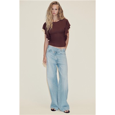 T-SHIRT WITH RUFFLE SLEEVES