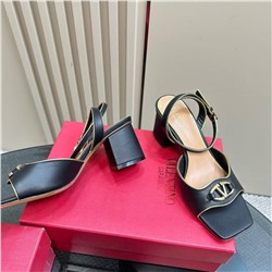 Босоножки на широком устойчивом каблуке Valentin*o 🩷  Реплика 1:1