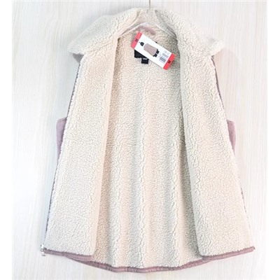 Женский утепленный жилет из искусственной овечьей шерсти.