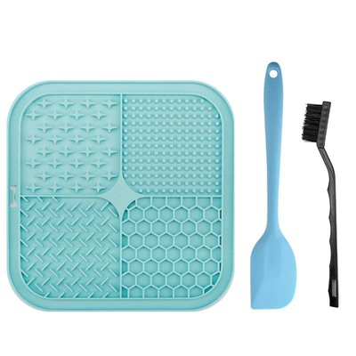 Коврик для лизания. В наборе лопаточка и щетка для чистки коврика