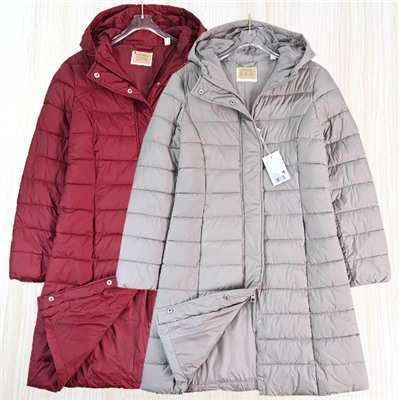 Легкое стеганое пальто средней длины