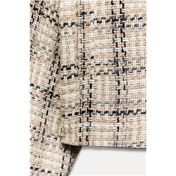 POCAS UNIDADES / del 18.09 al 10.01 CHAQUETA CORTA ESTRUCTURA