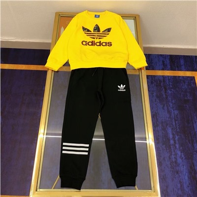 Костюм   на девочку