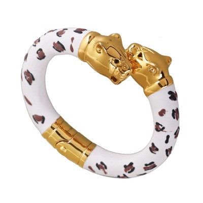 Браслет Леопард (эмаль матовая белая, кристаллы SW черные; покрытие золото), Есть комплект