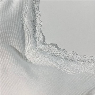 Красивый нежный топ с кружевом