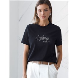 Футболка из премиального хлопка с авторским принтом