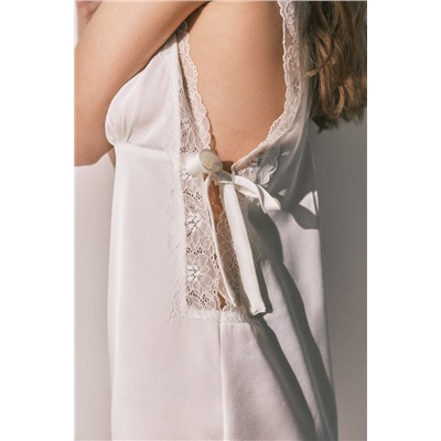 Camisón midi satén beige