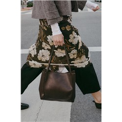 TOTE BAG WITH DETAILS