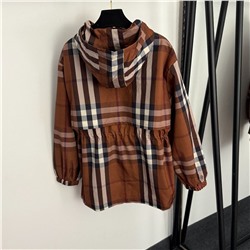 Женская куртка-ветровка в клетку контрастного цвета с капюшоном  Burberr*y