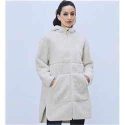 Мягкое и теплое повседневное пальто средней длины с капюшоном