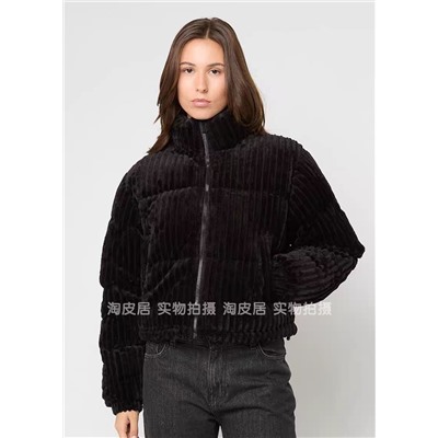 Женская теплая мягкая укороченная плюшевая куртка  Kar*l Kan*i