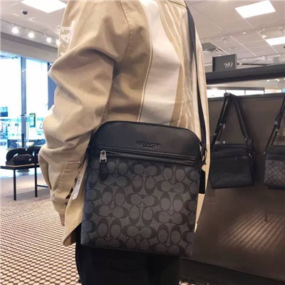 Мужская сумка-кроссбоди  КОУ*Ч