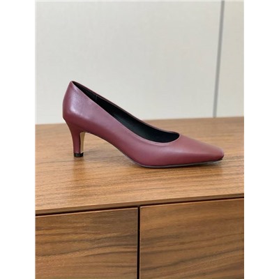 Лаконичные туфли-лодочки  ЗЕ РО*У