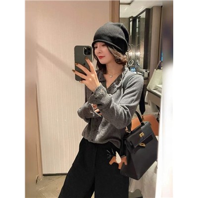 Нежный женский кардиган с отделкой кружевом ручной работы