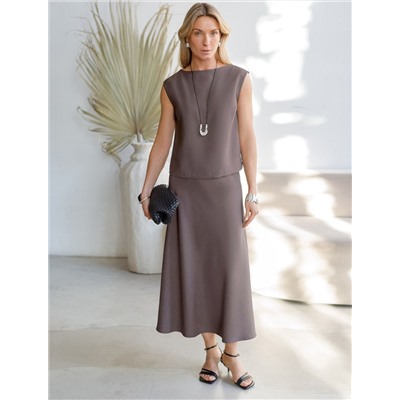 Топ c вырезом лодочка из плотного лиоцелла