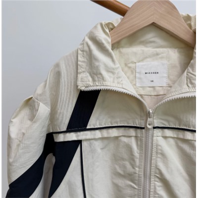 Ветровка для девочек