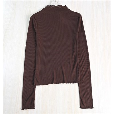 Узкая трикотажная водолазка с длинными рукавами и воротником-стойкой