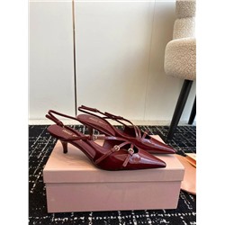 Какие шикарные туфли-лодочки от Mi*u Mi*u 🔥💗  Абсолютный тренд этого сезона