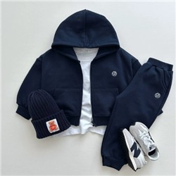 Тонкий костюм для мальчиков и девочек