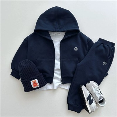 Тонкий костюм для мальчиков и девочек