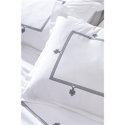Lilas King Size Nakışlı Nevresim Takımı - Saten