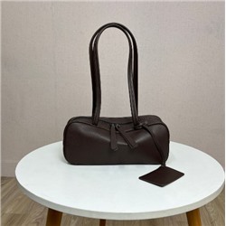 Вместительная прямоугольная сумка из мягкой натуральной кожи