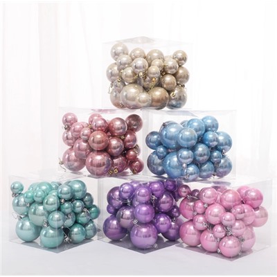 Шары разных размеров для украшения елки. В наборе 37 штук