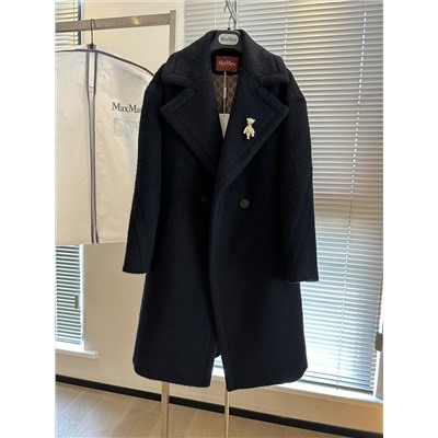 пальто изготовлено из 20% альпаки + 10% шелка + 70% австралийской шерсти, высококачественной шерсти. ткань с буквой M Tencel. Подкладка высокая, одежда плотная и стильная. Верхняя часть тела создает ощущение высокого качества. Один размер подходит всем. Обхват груди 112, длина 95. Распродажа