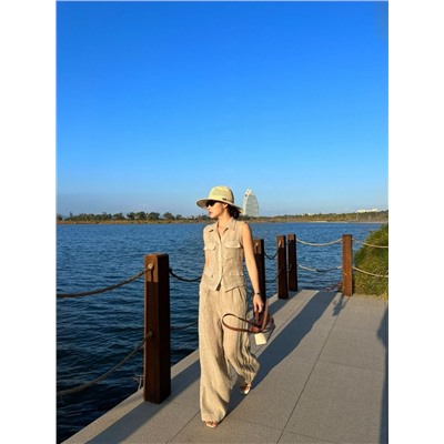 Женский льняной костюм ЛОР*А ПИАН*О