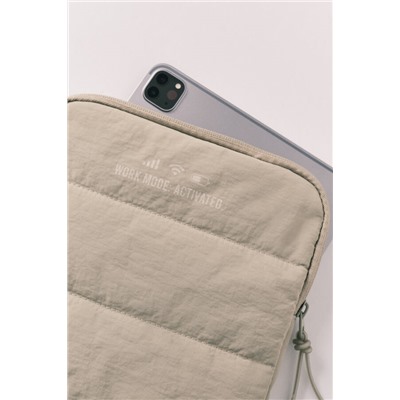 Funda tablet acolchada verde logo