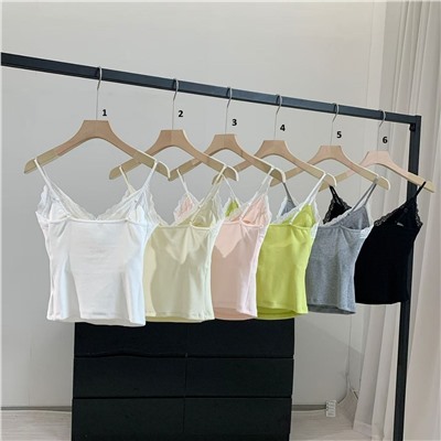 Красивый нежный топ с кружевом