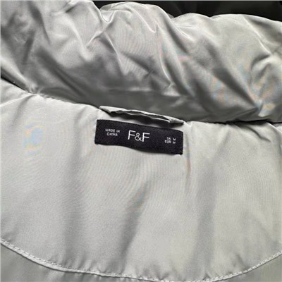 Стеганная женская жилетка  F&*F