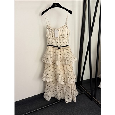 Красивое платье с воланами