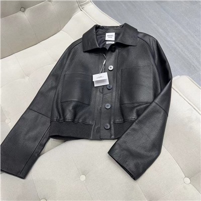 Материал: импортная 100% овчина, итальянская овчина | Все фурнитурные молнии и кнопки изготовлены из ZP с логотипом бренда, а внутренняя подкладка соответствует ZP.  На ощупь мягкий, эластичный и очень удобный. Натуральная кожа имеет естественную текстуру и высококлассный блеск