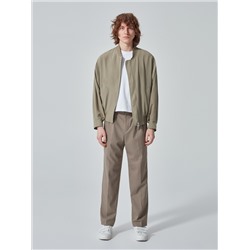 Bomberjacke mit Stickereidetail